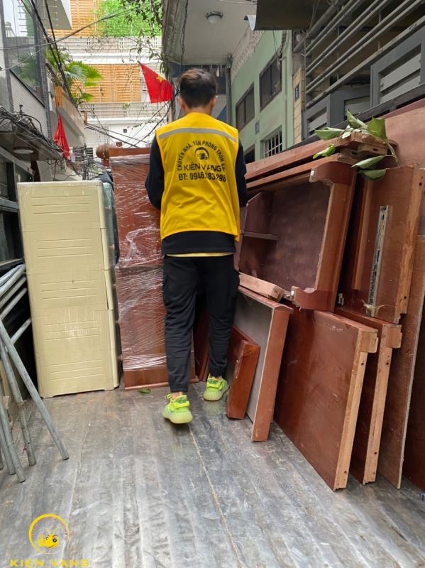 Bạn cần phải đặt cọc trước 50% giá trị vận chuyển.