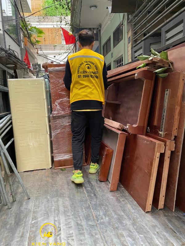 Tự chuyển nhà có thể là một nhiệm vụ cực kỳ khó khăn, đặc biệt là đối với những hộ gia đình có nhiều đồ đạc.